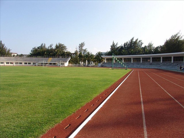 淺談硅PU球場如何以舊變新問題